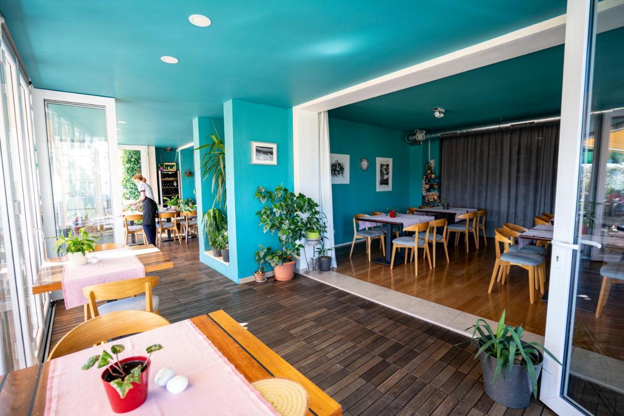 Apartments Villa Azzurra Bol Buitenkant foto