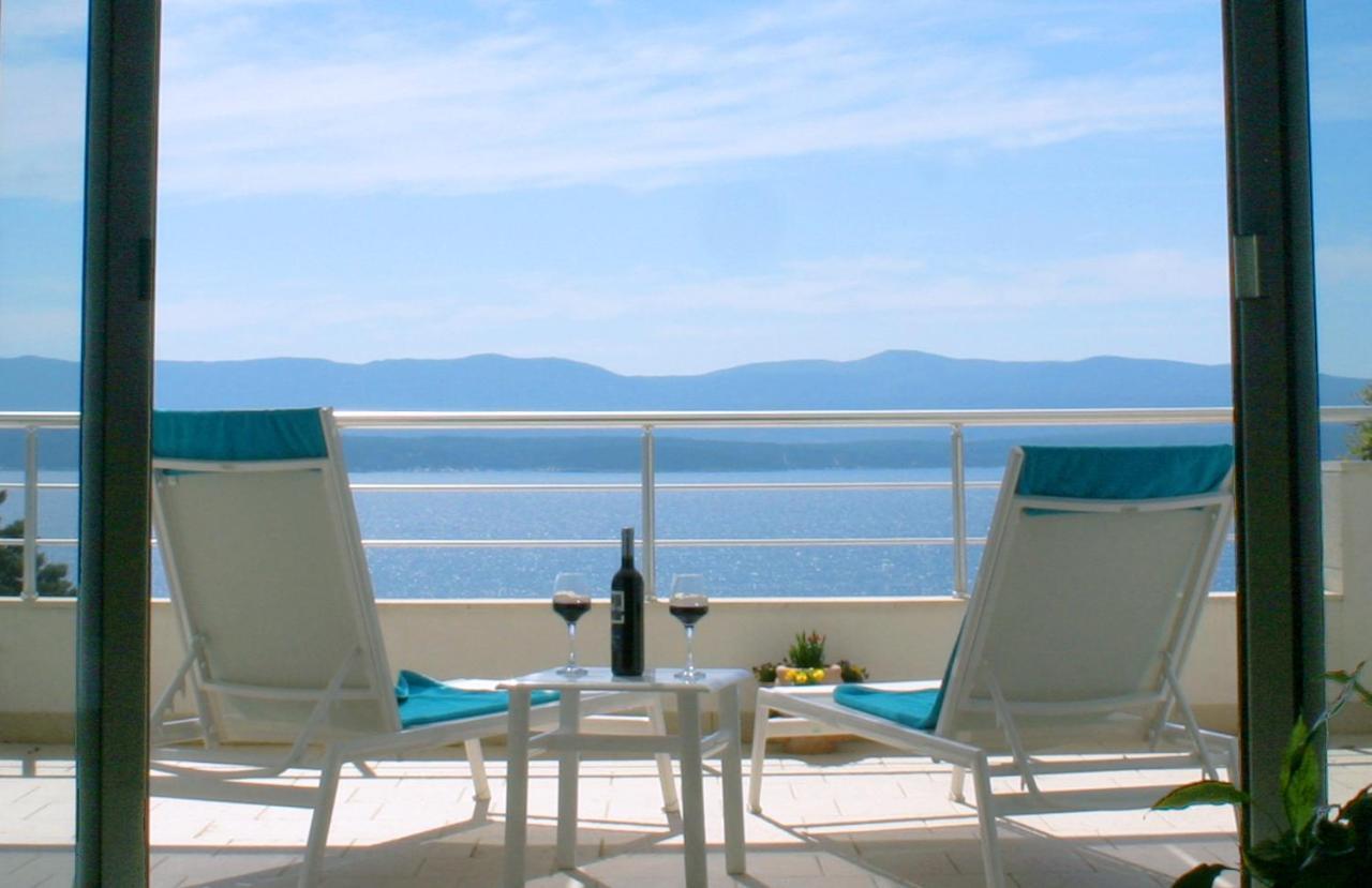 Apartments Villa Azzurra Bol Buitenkant foto