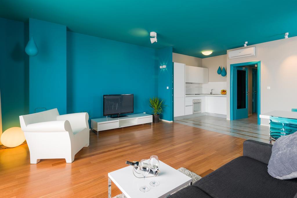 Apartments Villa Azzurra Bol Buitenkant foto