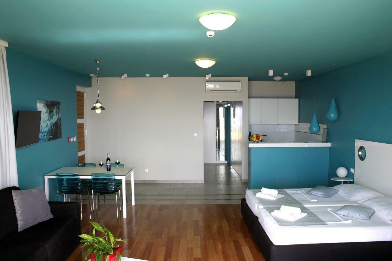 Apartments Villa Azzurra Bol Buitenkant foto